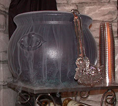 Bubbling Cauldron with Crystal Bone Ladle